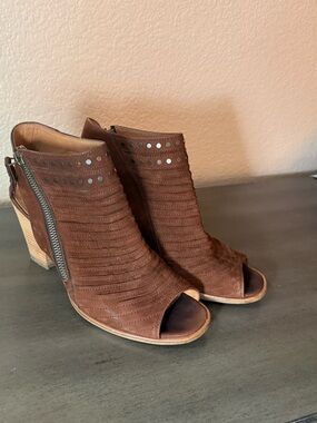 Paul Green Brown Leather Peep Toe Booties Studded Heels Size 6.5